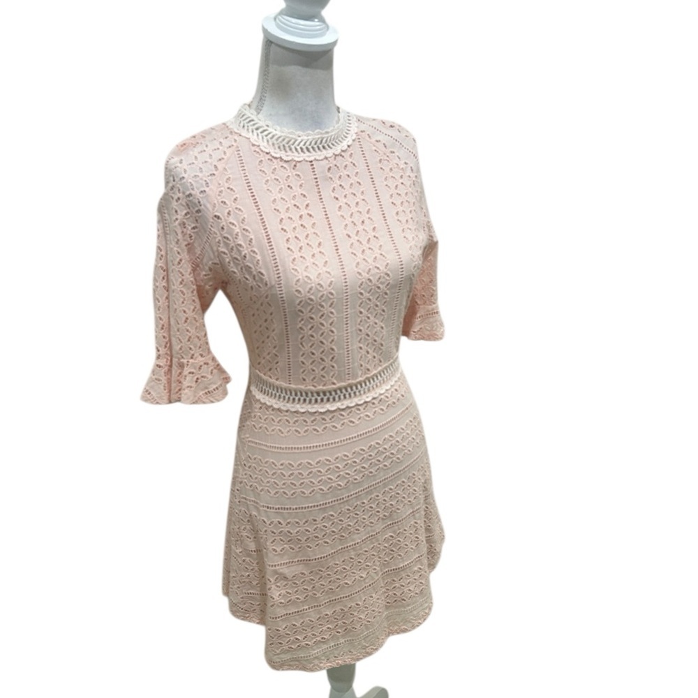 Simplee Apparel Blush peach Lace Eyelet Mini Dress fit & flare lined size medium - Picture 4 of 11